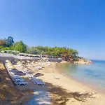 Rainbow Bay Nature And Hotel *
