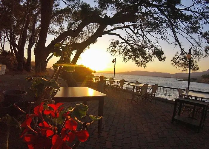 Rainbow Bay Nature And Hotel