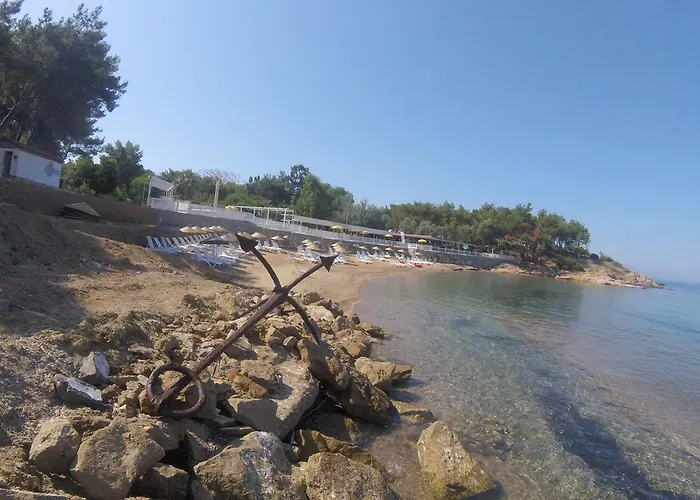 Rainbow Bay Nature And Hotell Özdere