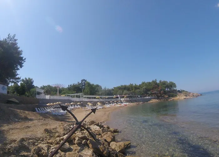 Rainbow Bay Nature And Hotell *