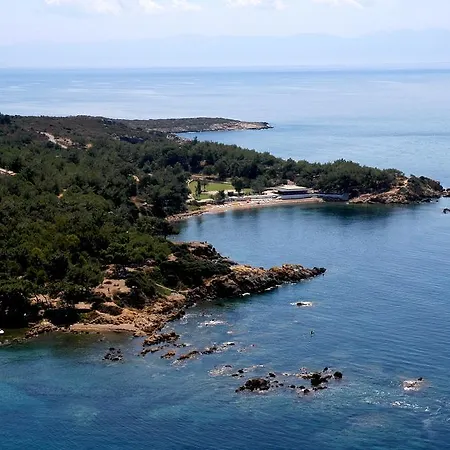 Rainbow Bay Nature And Hotel Özdere