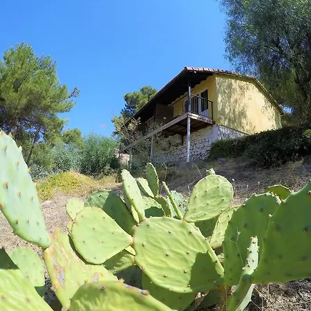 Rainbow Bay Nature And * Özdere