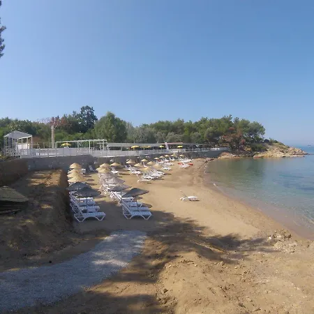 מלון Rainbow Bay אוזדרה
