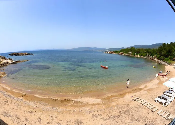 Rainbow Bay Nature And * Özdere