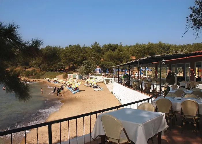 Rainbow Bay Nature And Hotel *